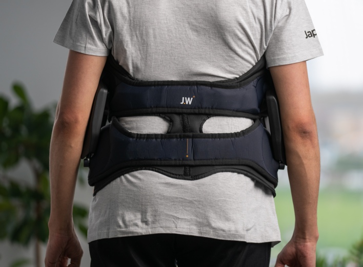 Japet's technology relieves lower back pain.